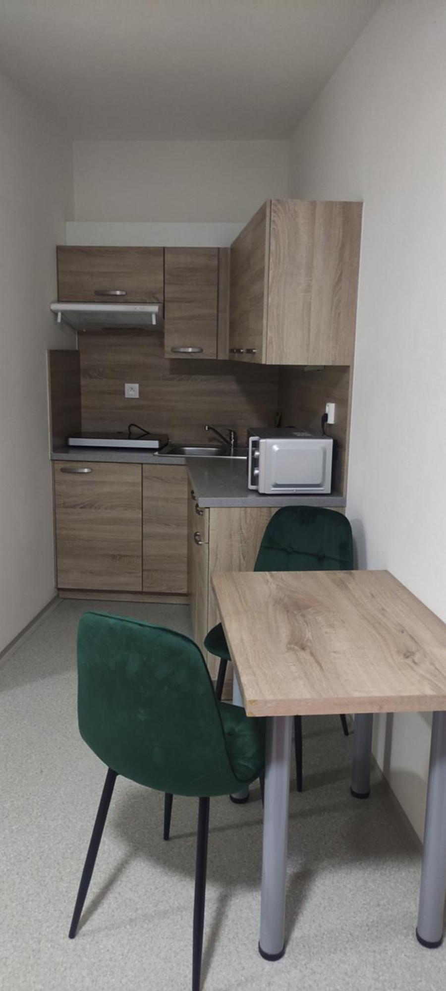 Ubytovaci Zarizeni Koleje Pedagog Ceske Budejovice Esterno foto