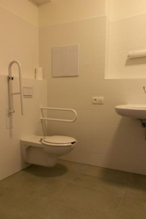 Ubytovaci Zarizeni Koleje Pedagog Ceske Budejovice Esterno foto